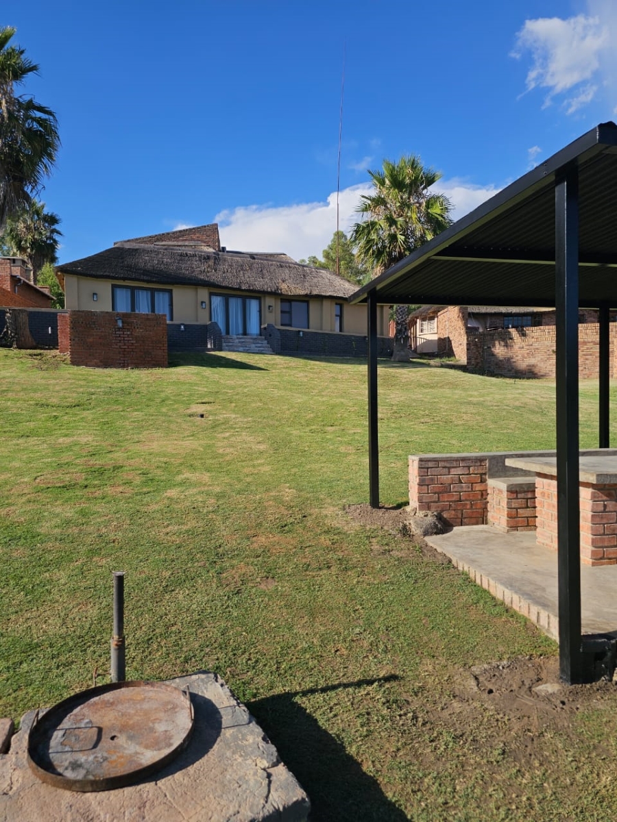5 Bedroom Property for Sale in Bloemhof North West